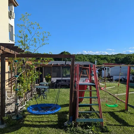 Chalakov Konukevi Sinemoretz